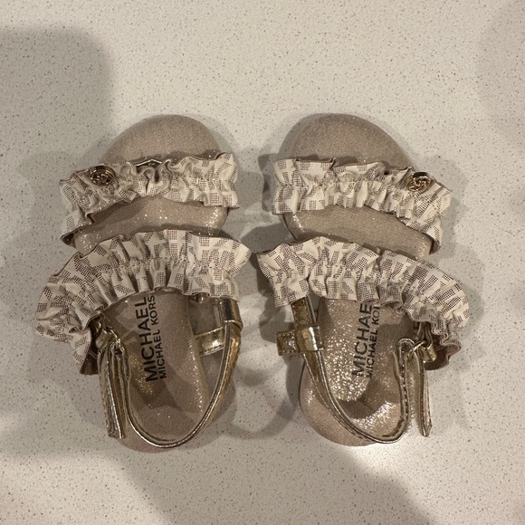 Michael Kora Toddler Sandals - Size 6 (NWOT) - Picture 1 of 3